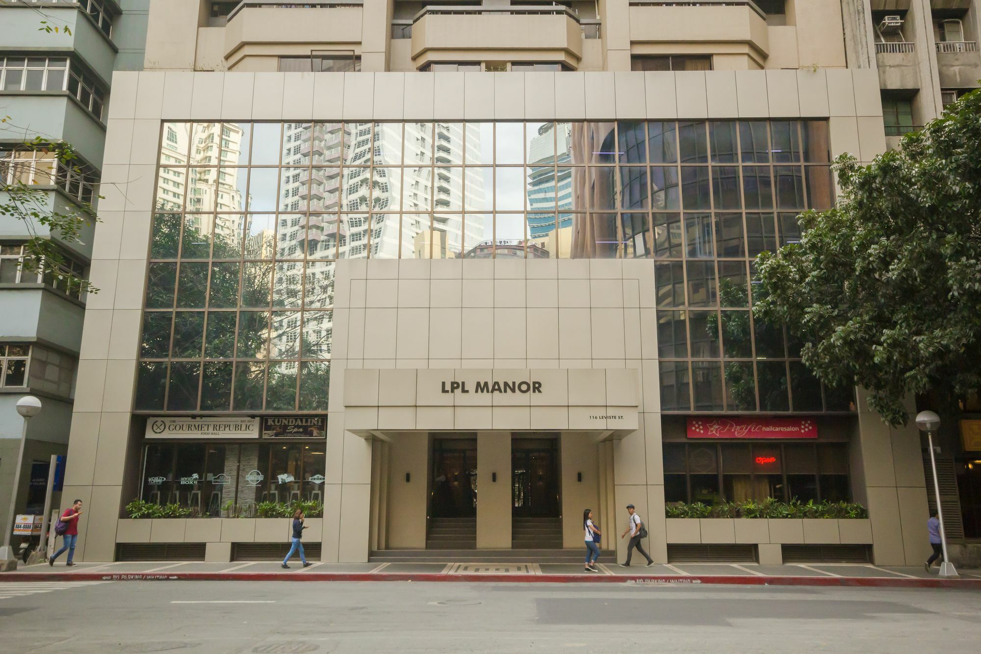 Salcedo Suites Makati City Exterior photo
